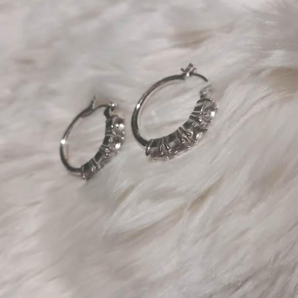 Elegant Silver Hoop Earrings - Picture 5 of 7